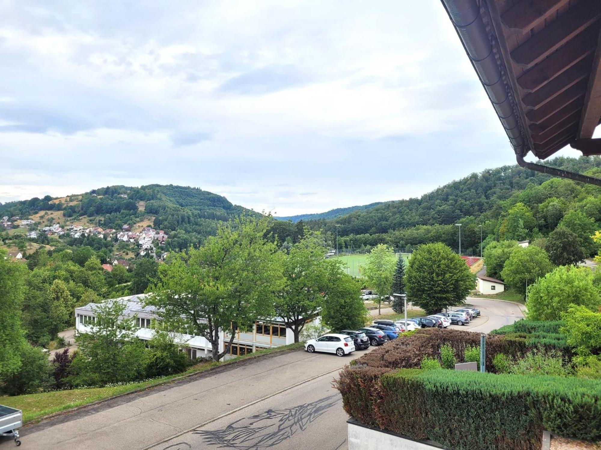 4 Zimmer Geraeumige Und Ruhig Gelegene Ferien- Und Monteurwohnung Nur Fuer Sie Allein Aujvari Vermietungen Spiegelberg Esterno foto