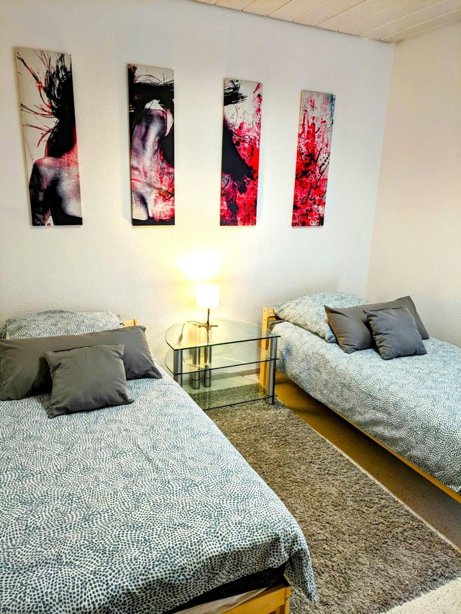 4 Zimmer Geraeumige Und Ruhig Gelegene Ferien- Und Monteurwohnung Nur Fuer Sie Allein Aujvari Vermietungen Spiegelberg Esterno foto