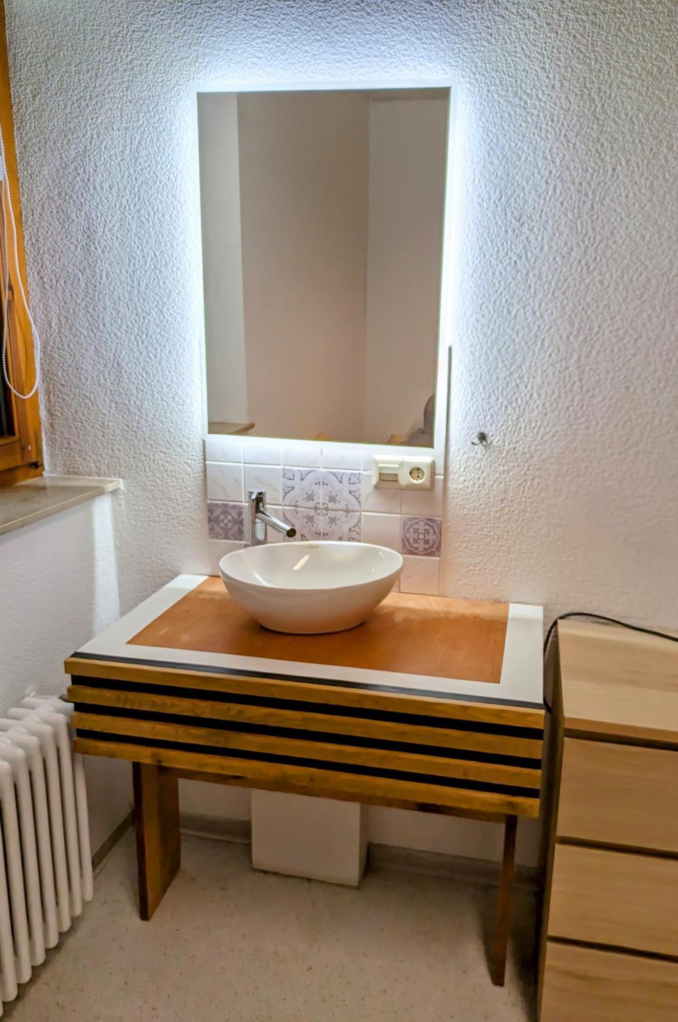 4 Zimmer Geraeumige Und Ruhig Gelegene Ferien- Und Monteurwohnung Nur Fuer Sie Allein Aujvari Vermietungen Spiegelberg Esterno foto